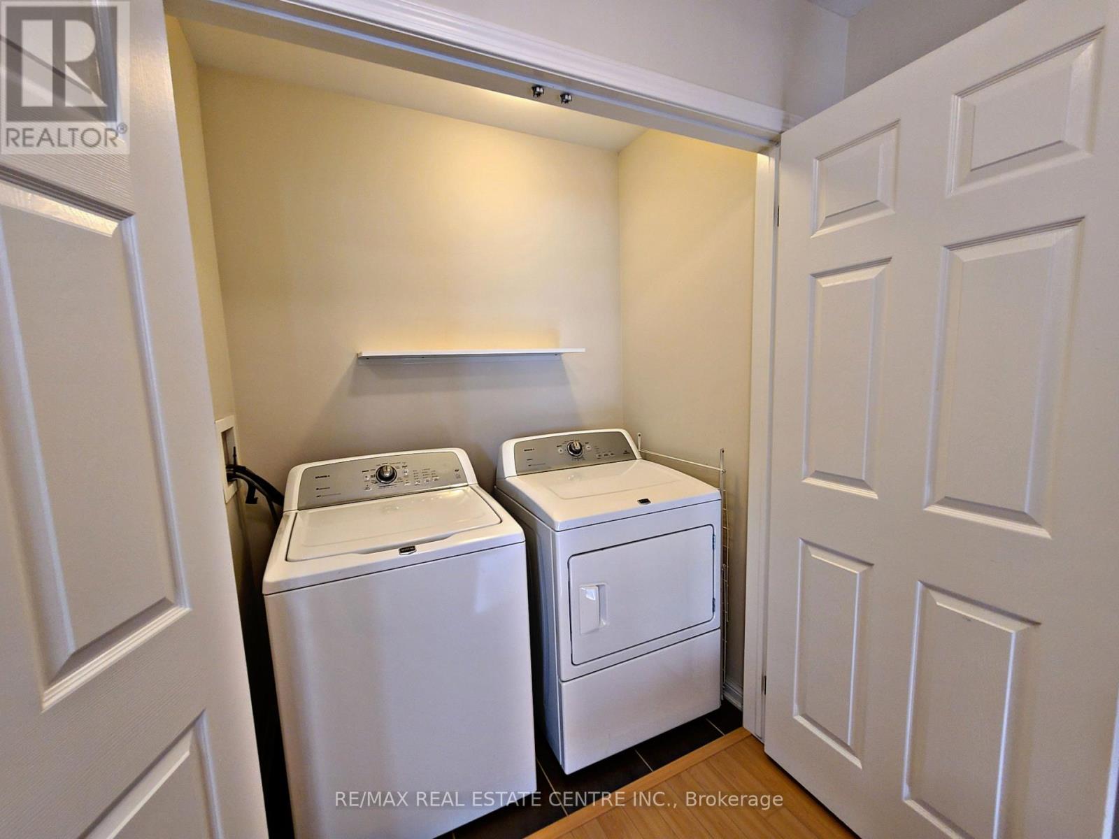 247 Slingsby Landing — photo 20