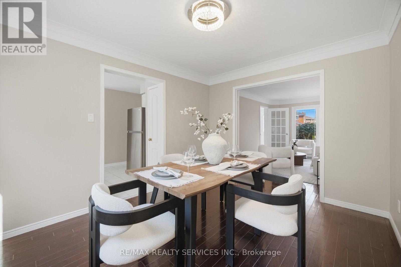 8 GARDENIA WAY - 16