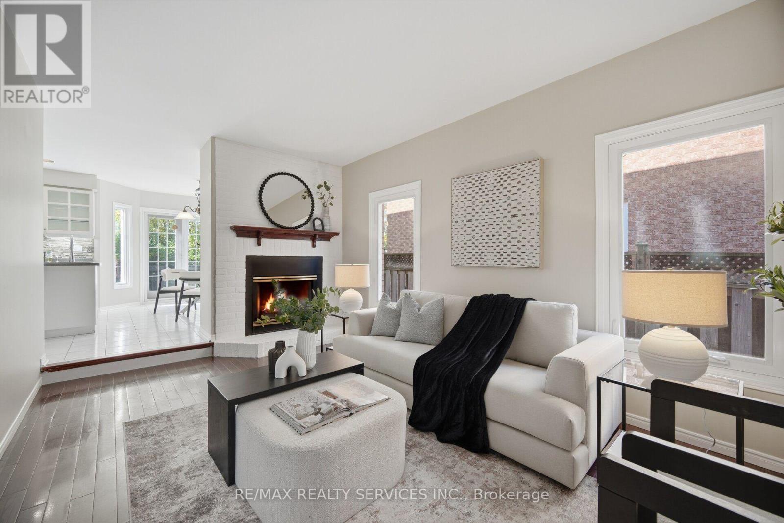 8 GARDENIA WAY - 2