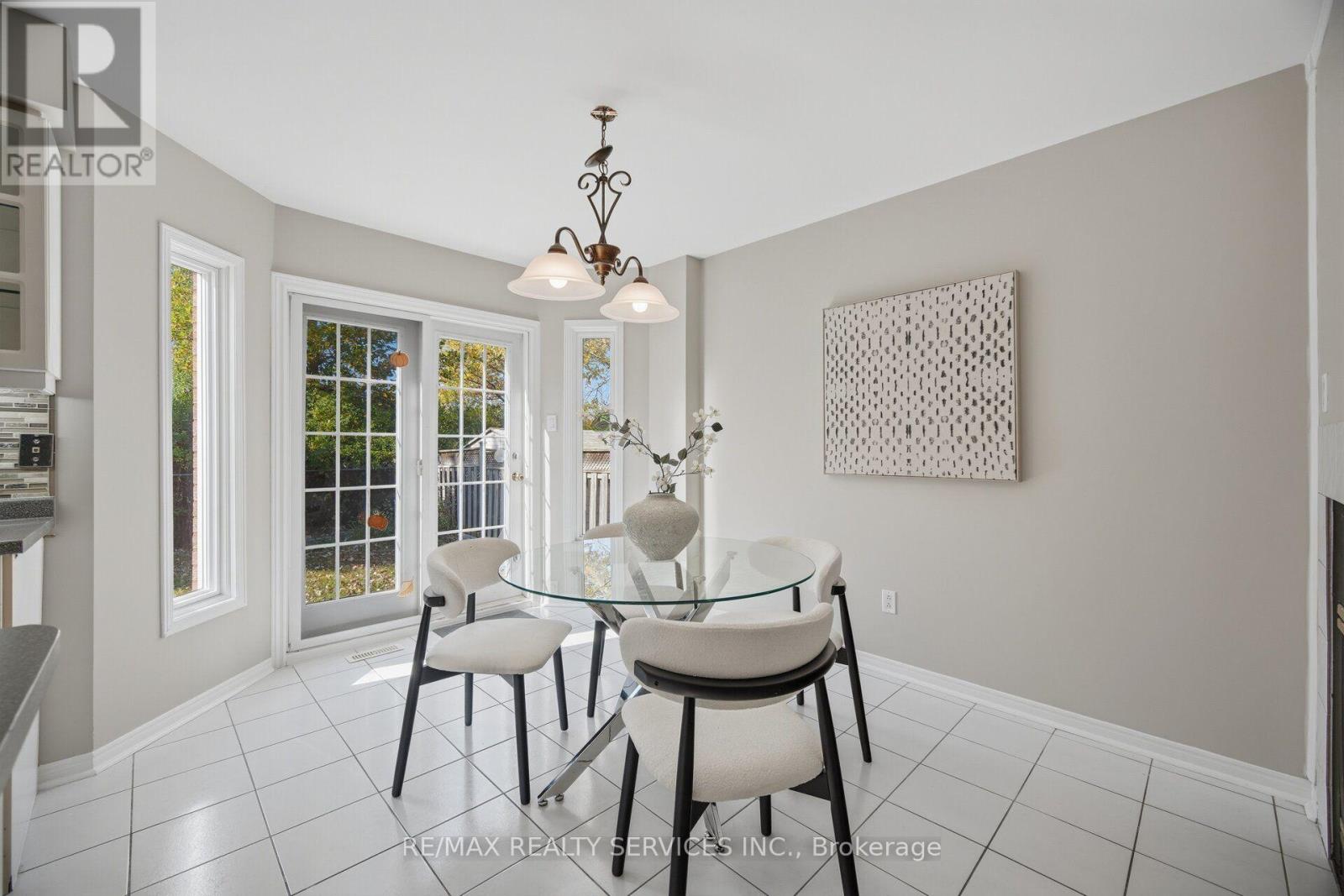 8 Gardenia Way — photo 22