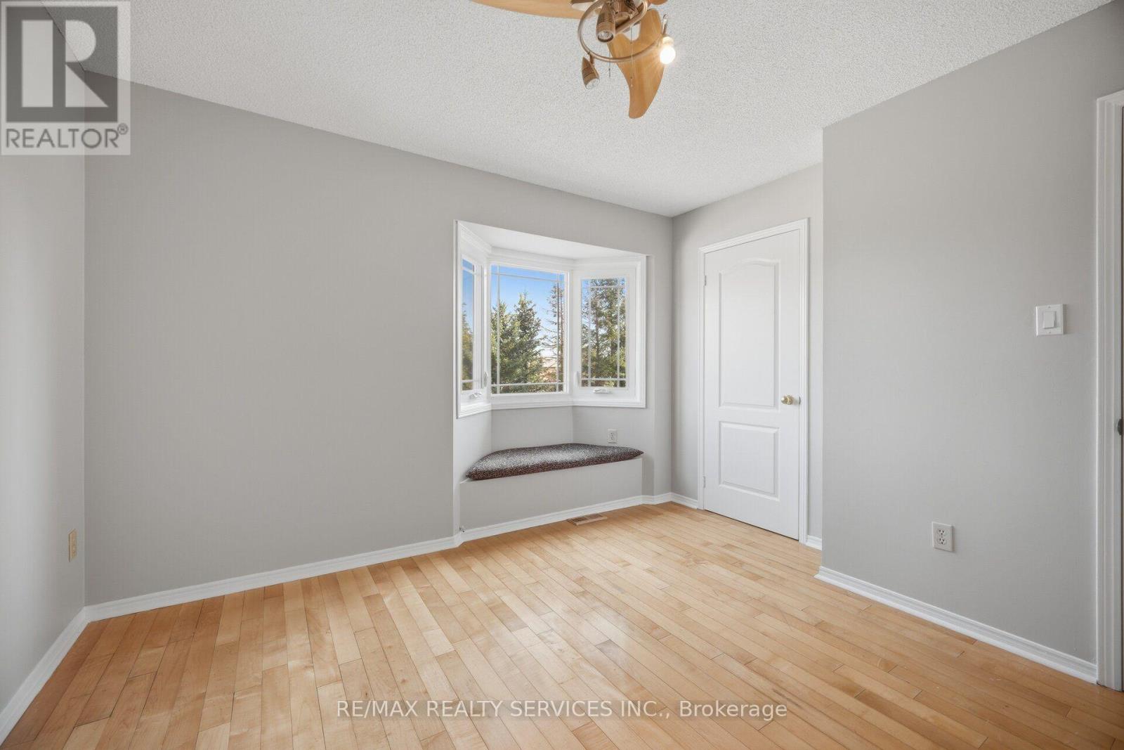 8 GARDENIA WAY - 40