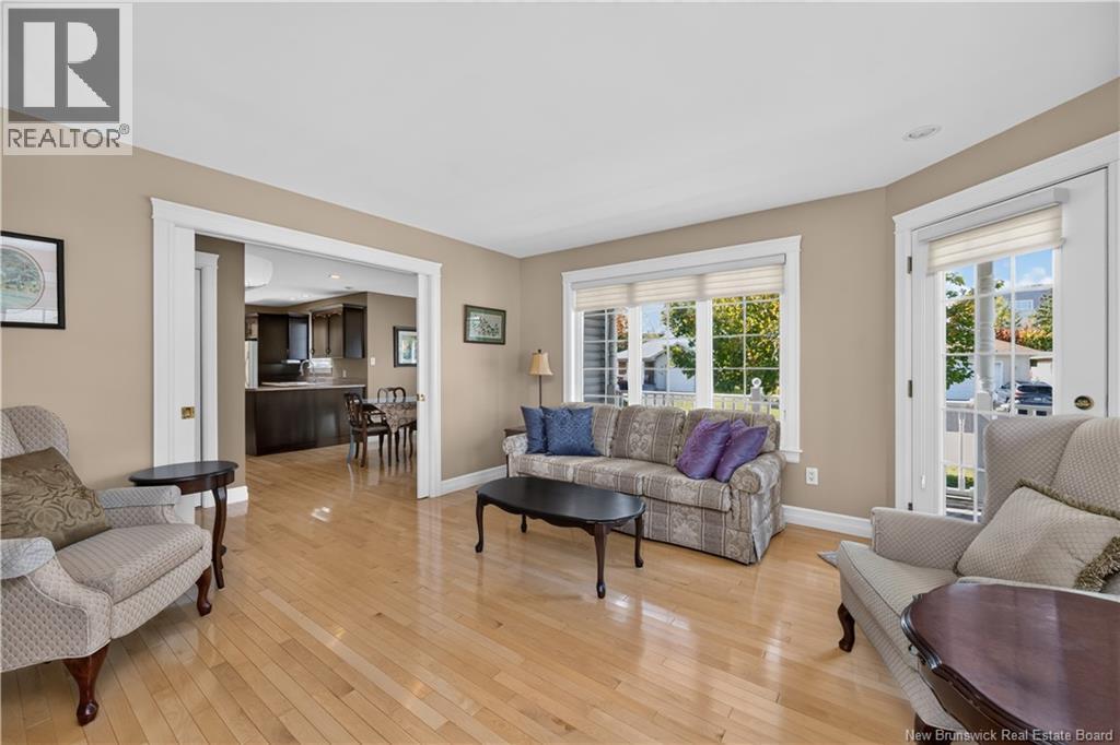 3 Eastgate Court - 17