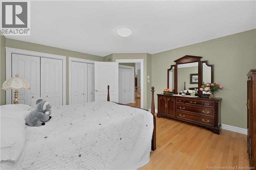 3 Eastgate Court - 23