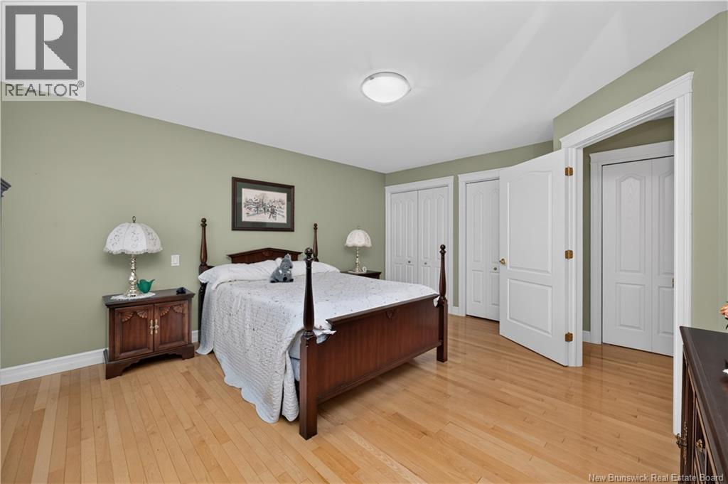 3 Eastgate Court - 25