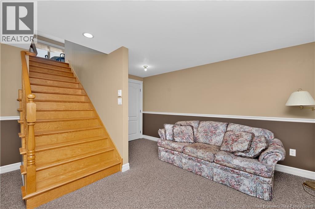 3 Eastgate Court - 32