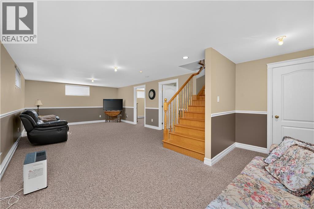 3 Eastgate Court - 33