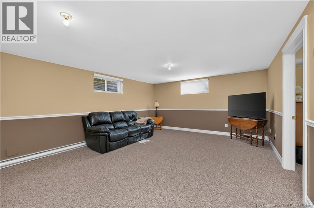 3 Eastgate Court - 36