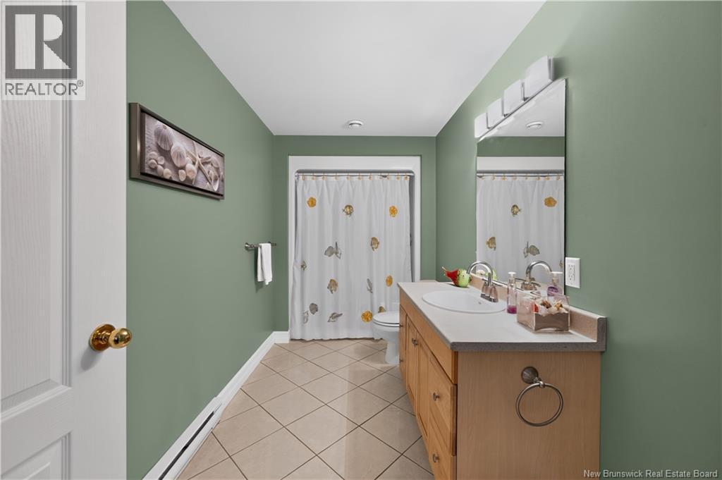 3 Eastgate Court - 39