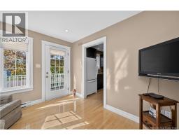 3 Eastgate Court, photo 4