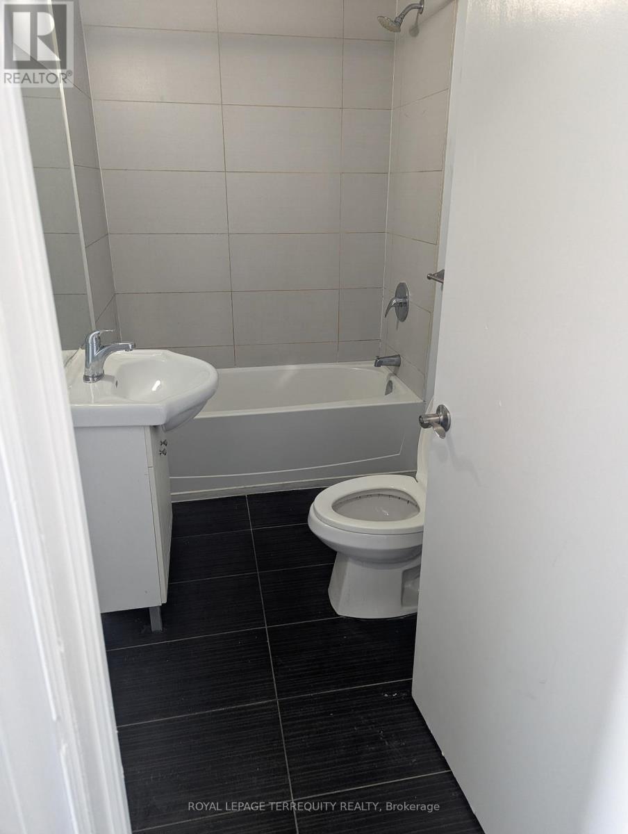 1182 Cannon Street East — photo 8