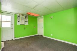 480 Jefferson Avenue, Winnipeg, MB R3V0N6 Photo 35