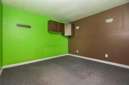 480 Jefferson Avenue, Winnipeg, MB R3V0N6 Photo 37