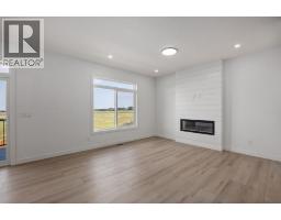140 Lakewood Crescent - photo 13
