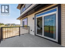 140 Lakewood Crescent - photo 38