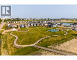 140 Lakewood Crescent - photo 46