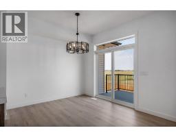 140 Lakewood Crescent - photo 10