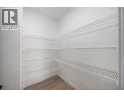 140 Lakewood Crescent - photo 18