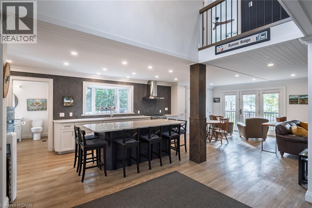39 KING Street S - 7