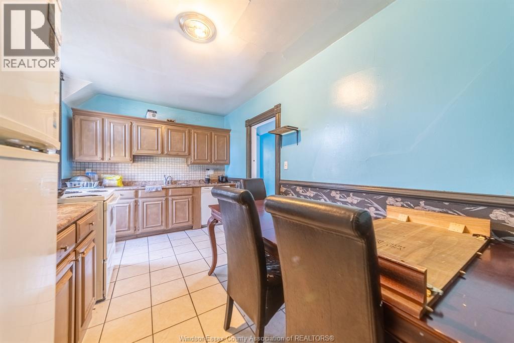 60 SETTERINGTON STREET - 24