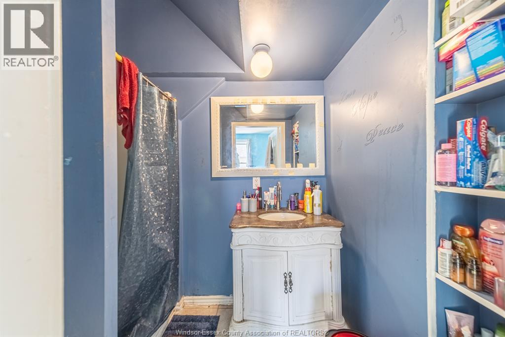 60 SETTERINGTON STREET - 29