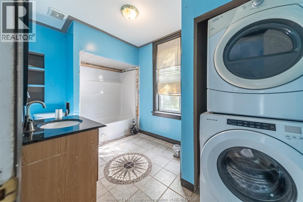 60 SETTERINGTON STREET - 31