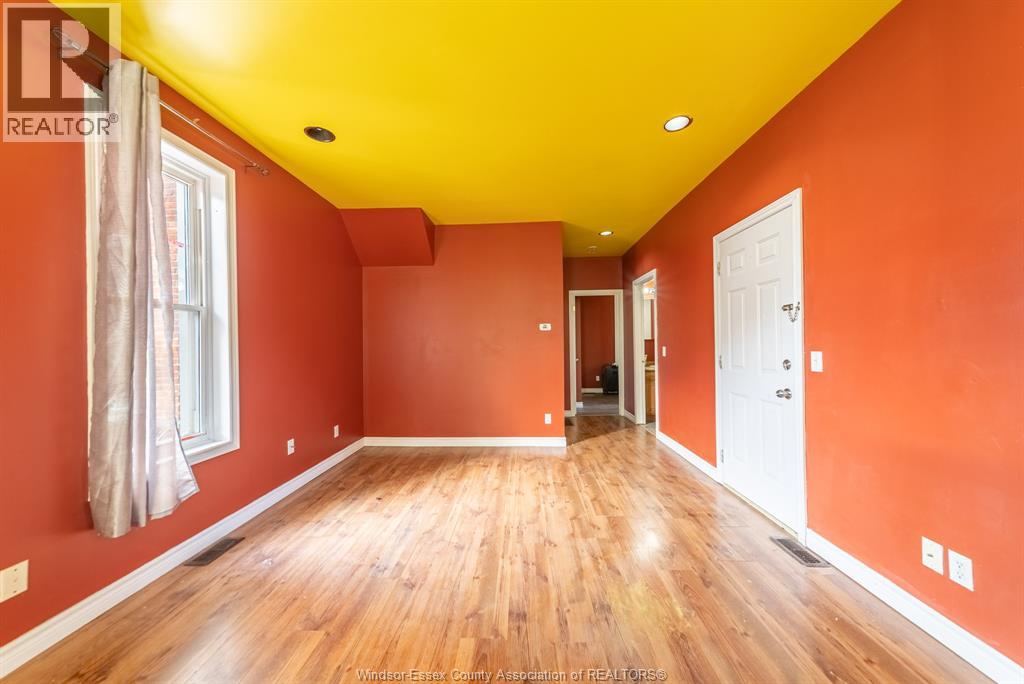 60 SETTERINGTON STREET - 8