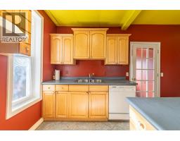 Kitchen - 60 Setterington Street, Leamington, ON N8H1T3 Photo 9