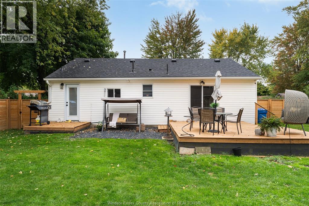 1056 SPRUCE AVENUE - 28