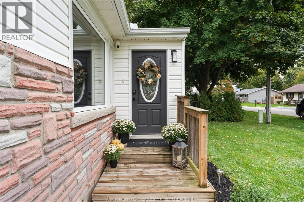 1056 SPRUCE AVENUE - 6