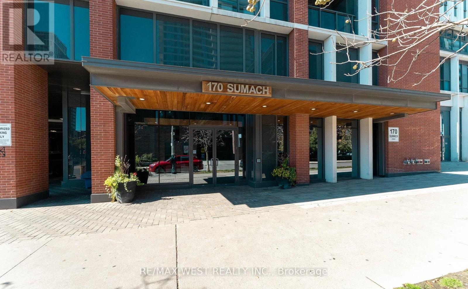 170 Sumach Street — photo 2