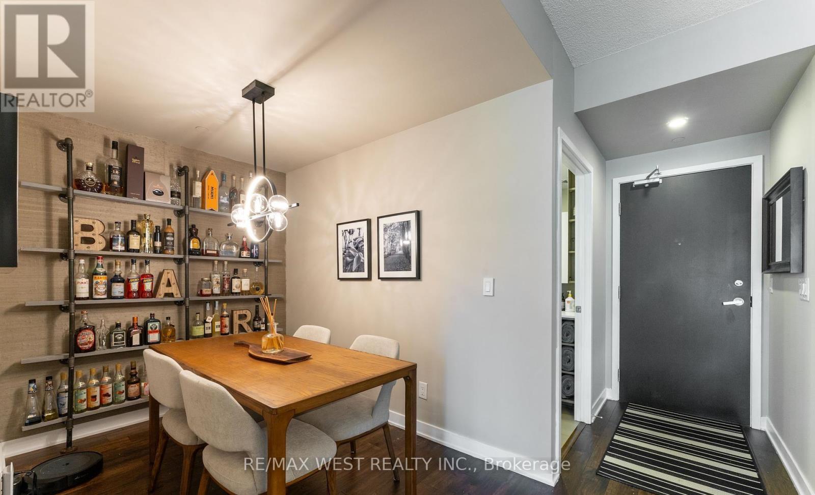170 Sumach Street — photo 4