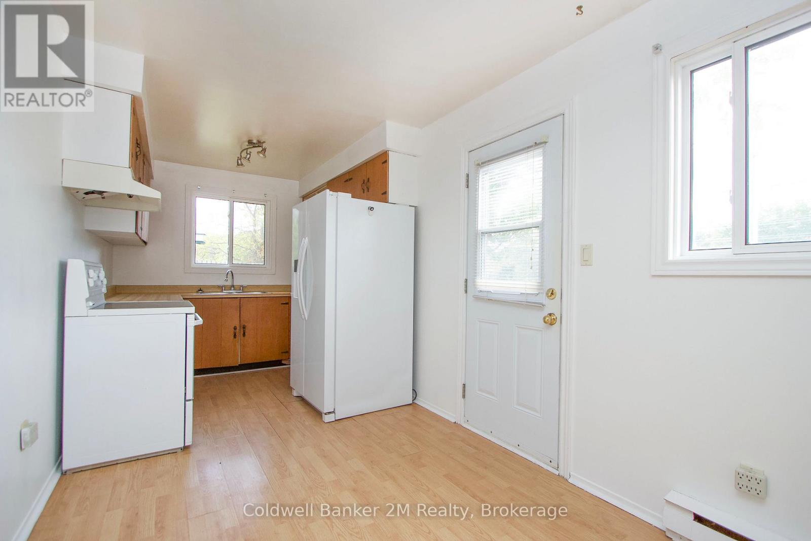 673 ATTERSLEY DRIVE - 9