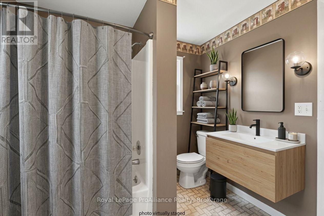 193 Bridge Street West — photo 21