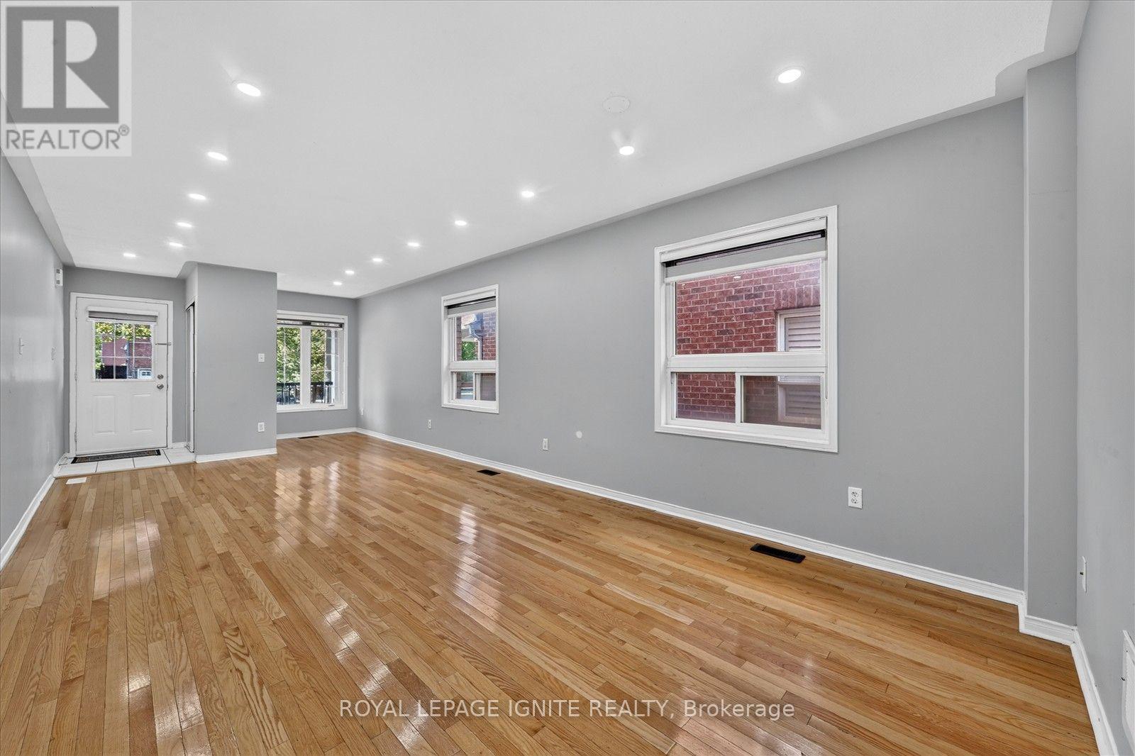 26 Roxton Crescent — photo 7