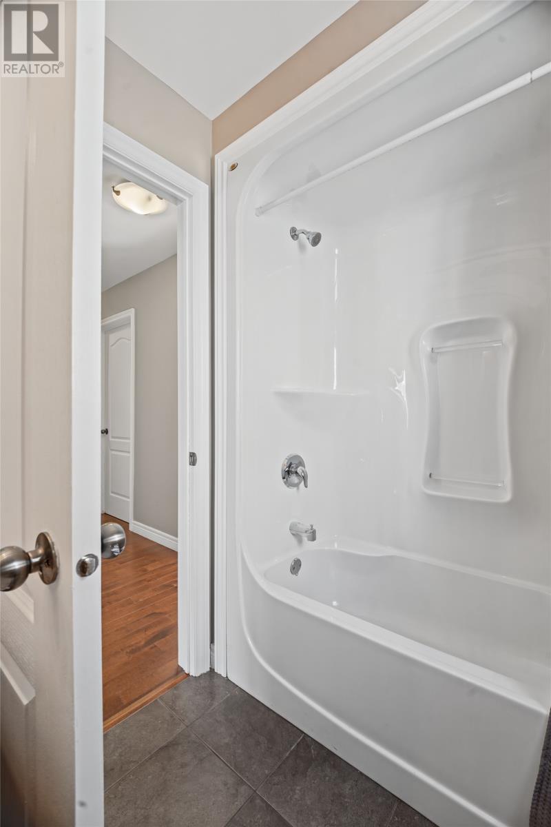 8 Ossington Street - 16