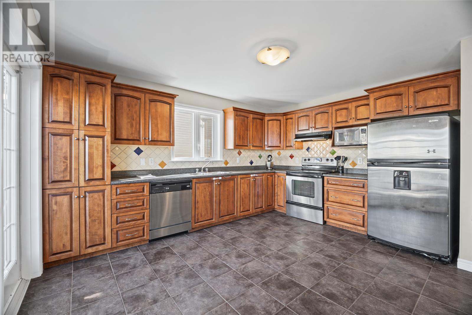 8 Ossington Street - 6