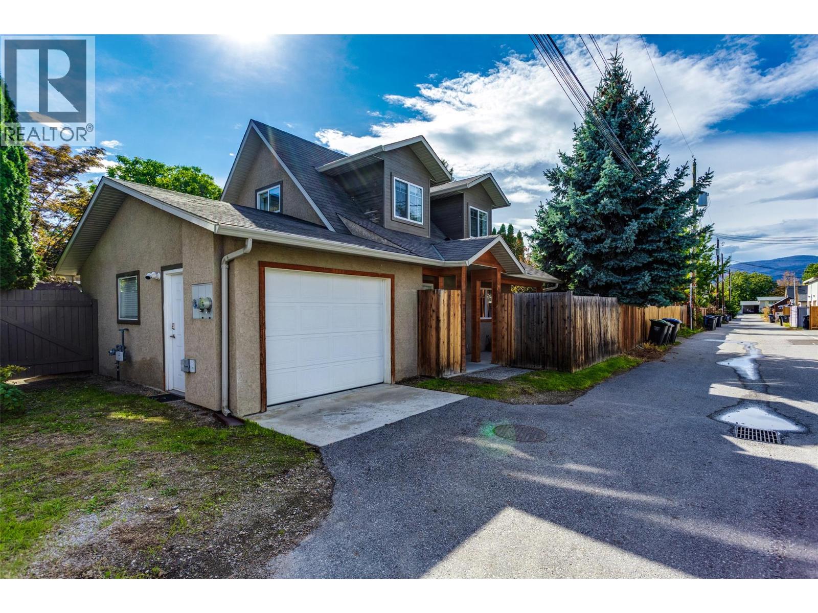 950 & 952 Stockwell Avenue - 38