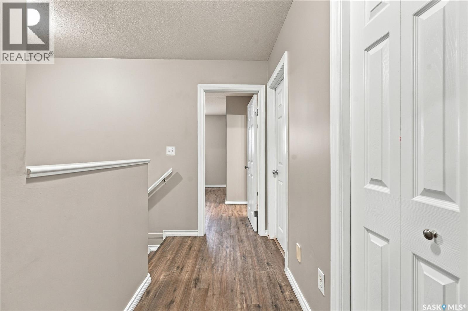 #50 103 Banyan CRESCENT - 23