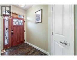 2323 22 Avenue SW - photo 3