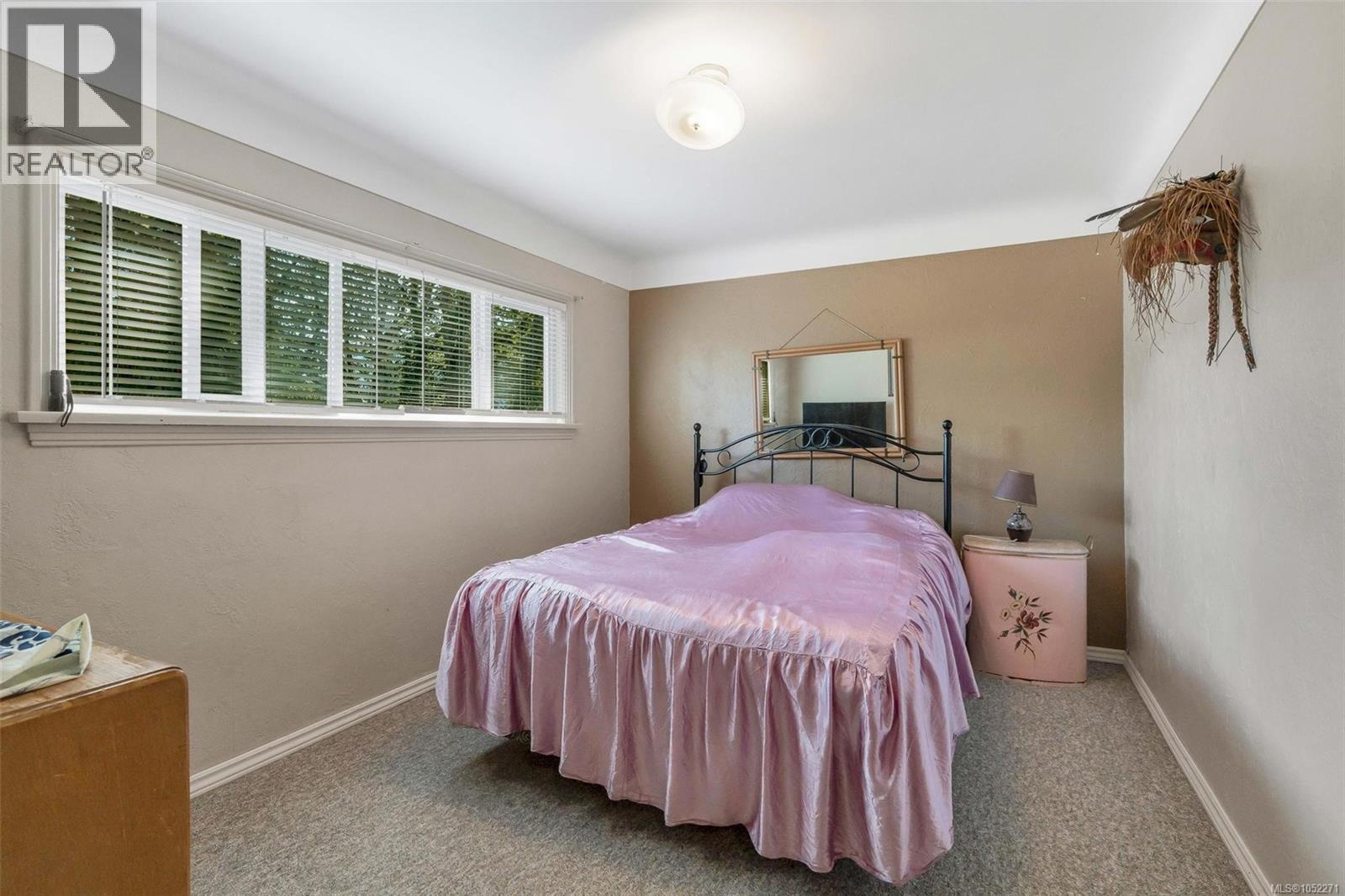 847 Old Esquimalt Rd - 20
