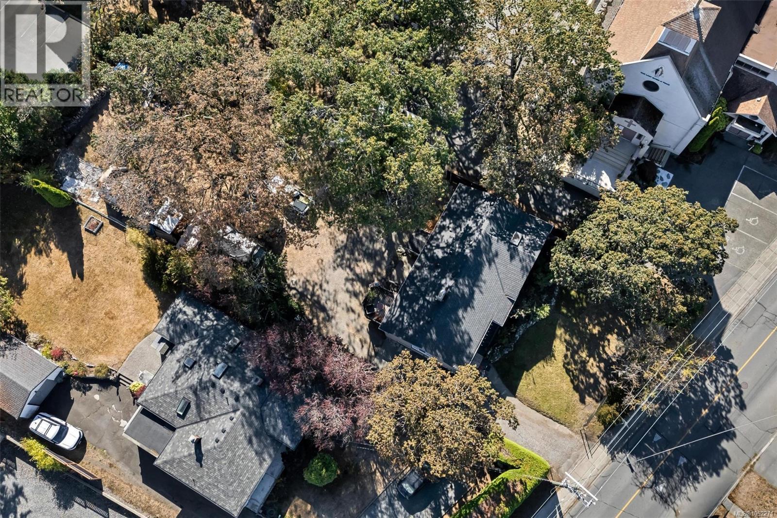 847 Old Esquimalt Rd - 6