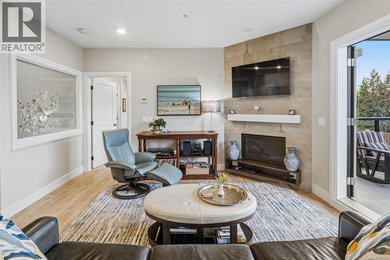 207 741 Travino Lane, Saanich