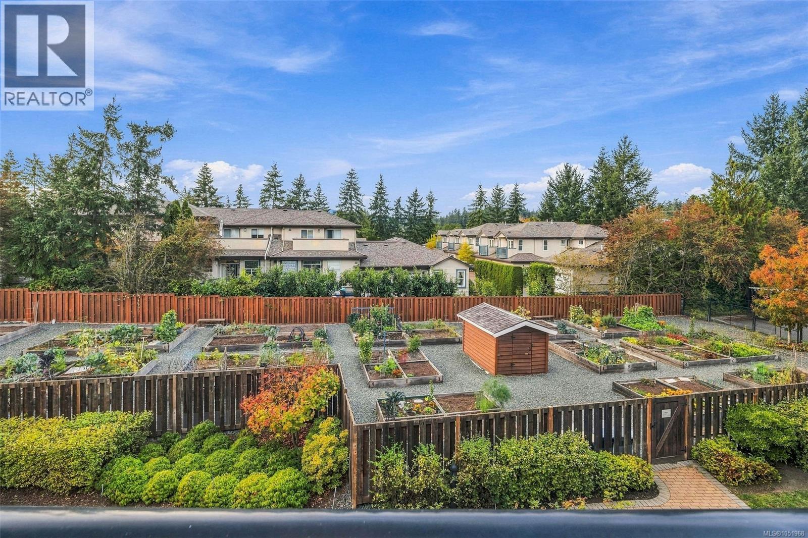 207 741 Travino Lane, Saanich