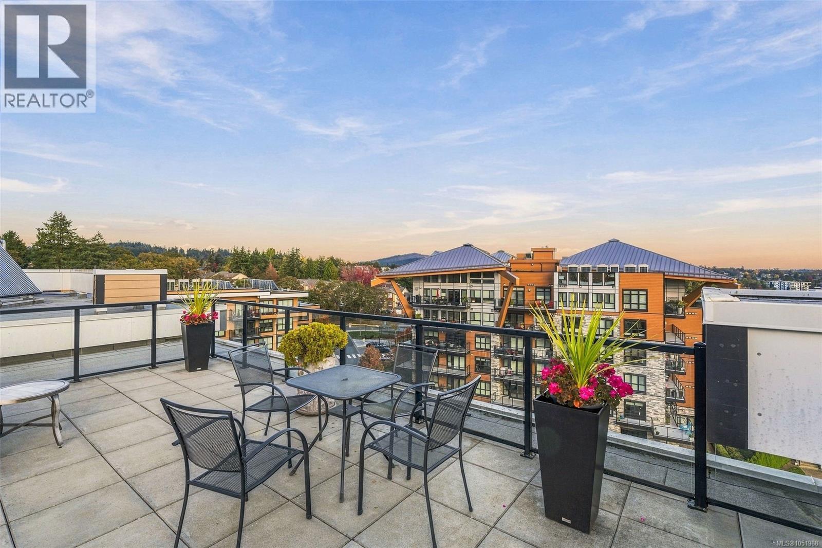 #207 741 Travino Lane - 36