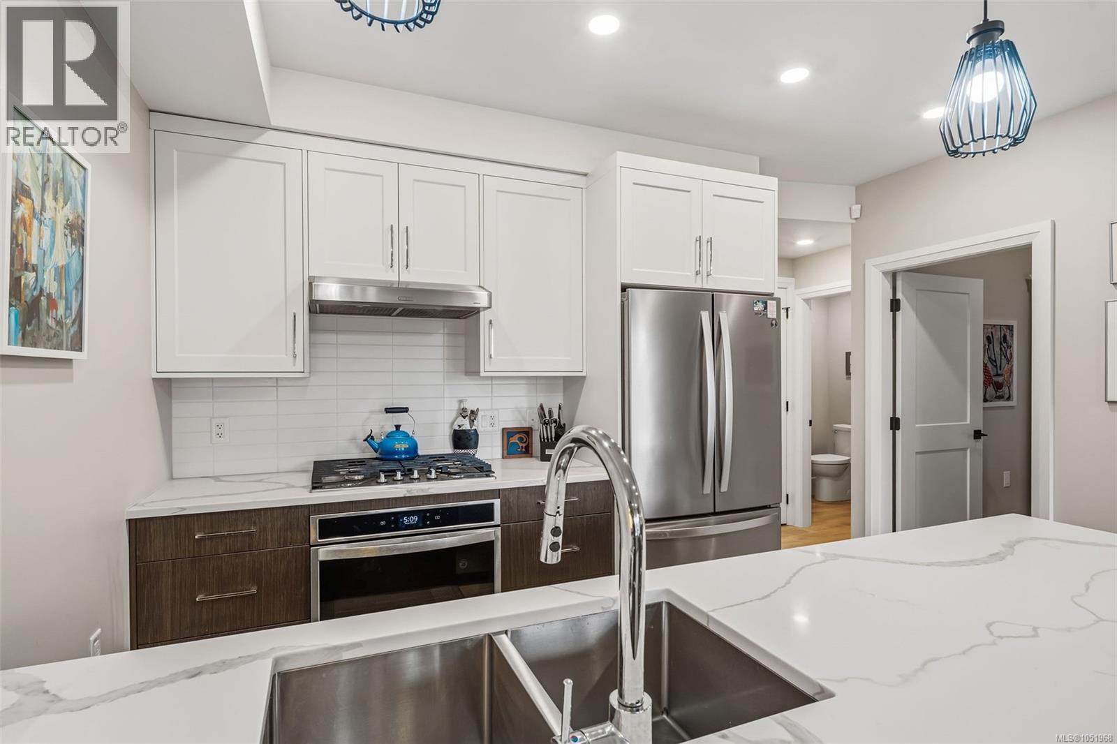 207 741 Travino Lane, Saanich