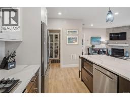Kitchen - 207 741 Travino Lane, Saanich, BC V8Z0G3 Photo 10