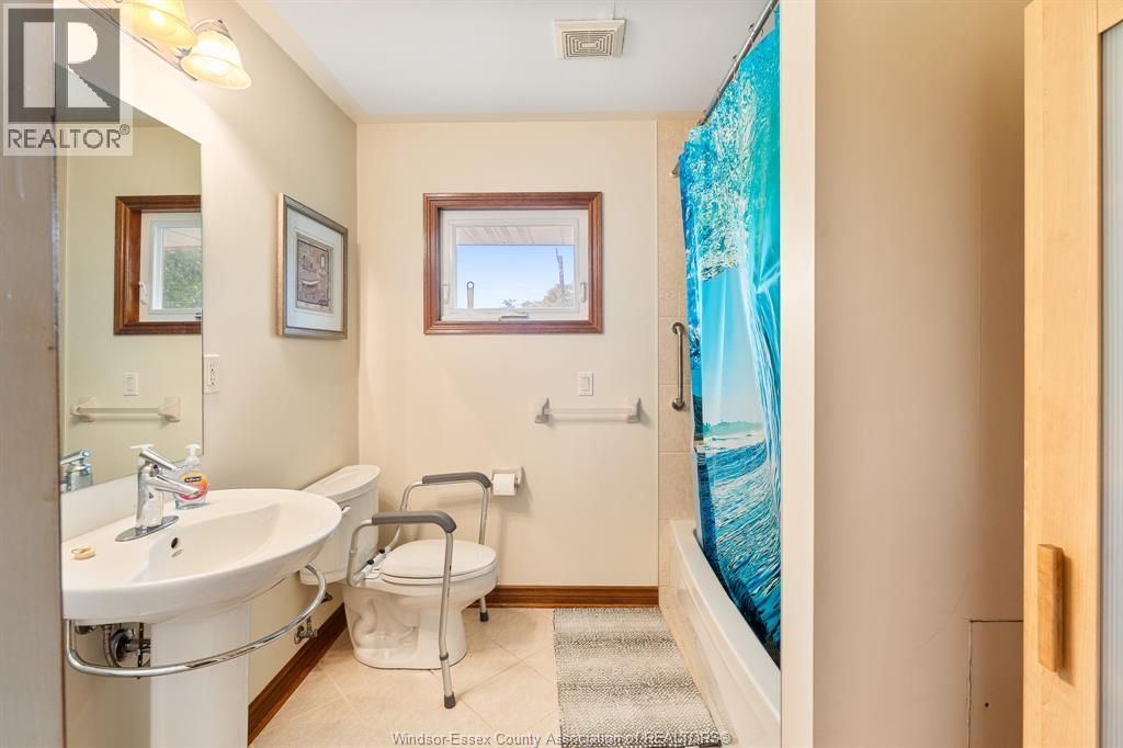 2759 Rockwell Boulevard — photo 25