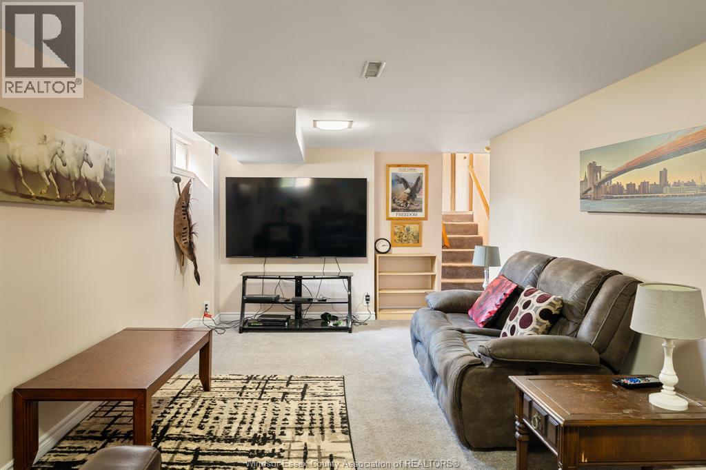 2759 Rockwell Boulevard — photo 30