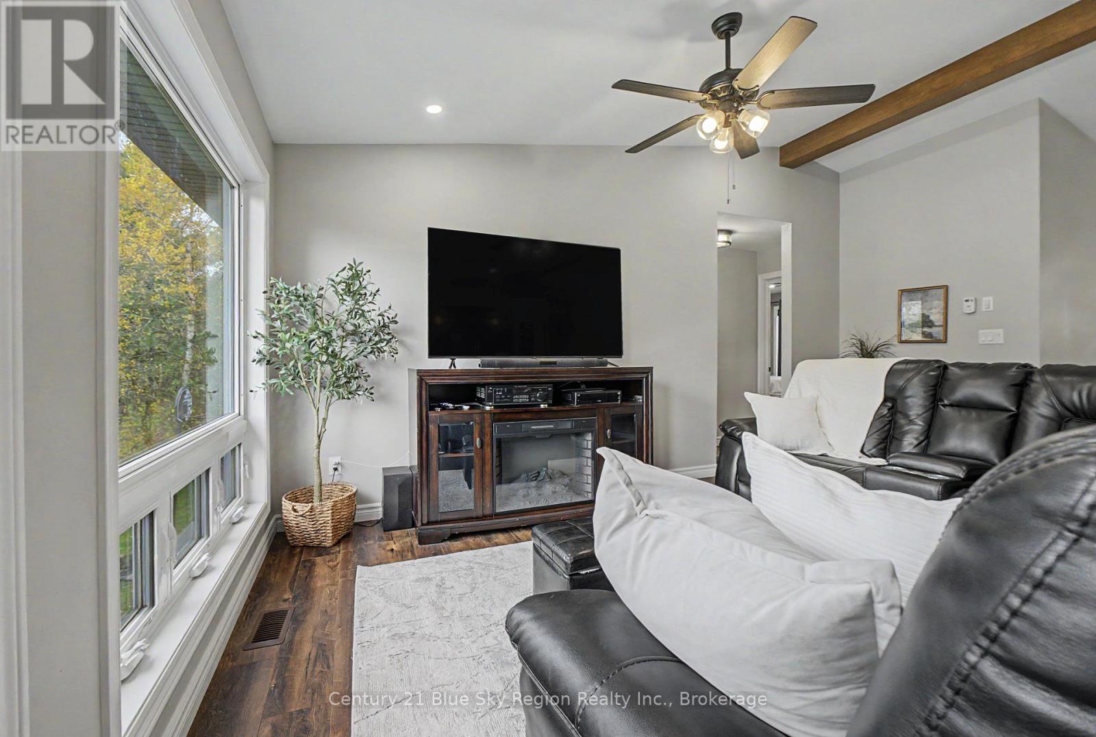 551 LAVIGNE ROAD - 11