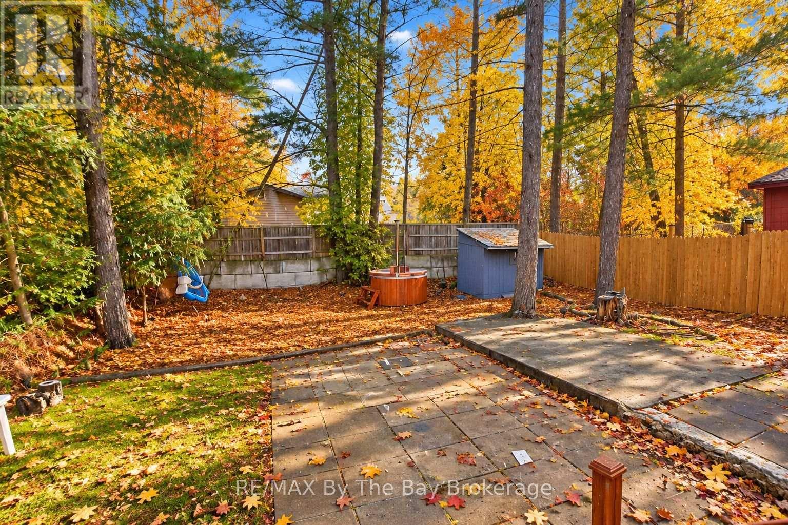 646 River Road East — photo 28